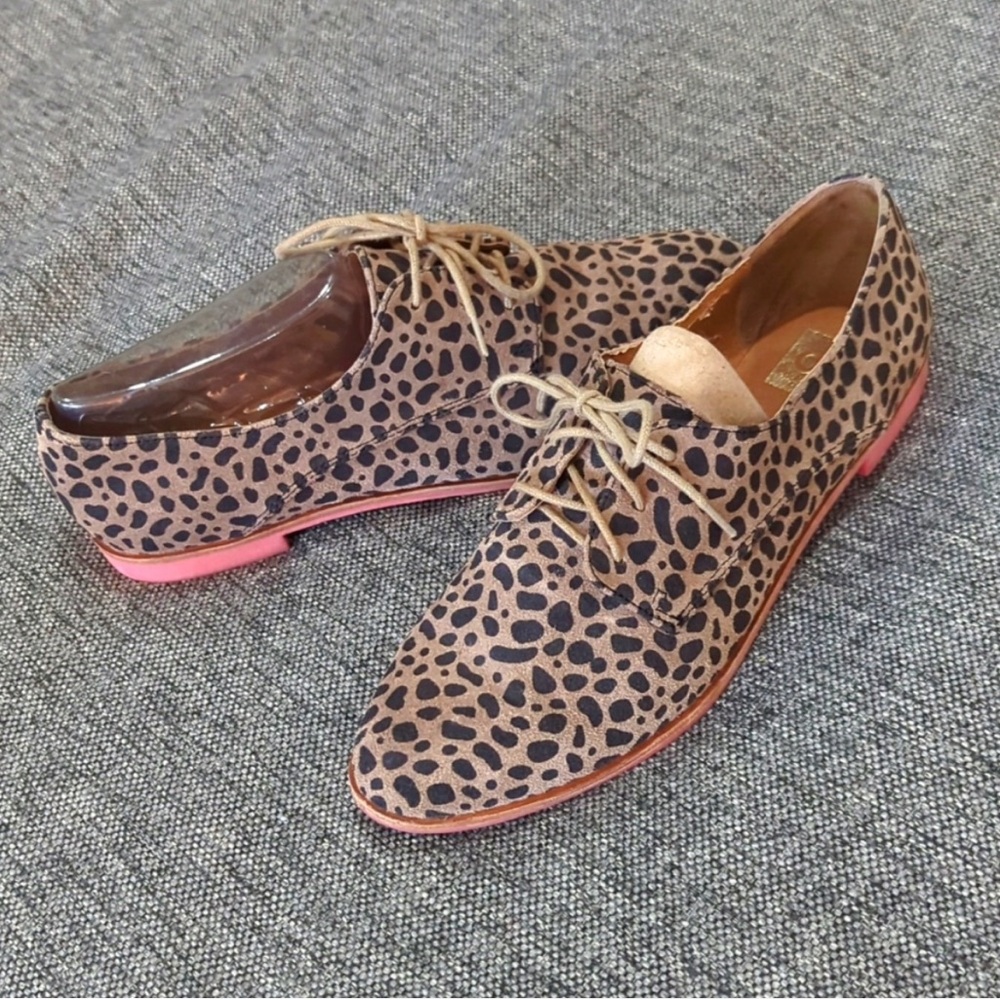 DV Dolce Vita Suede Leopard Print Oxford Loafers Brown Black Red Women's Sz 9.5